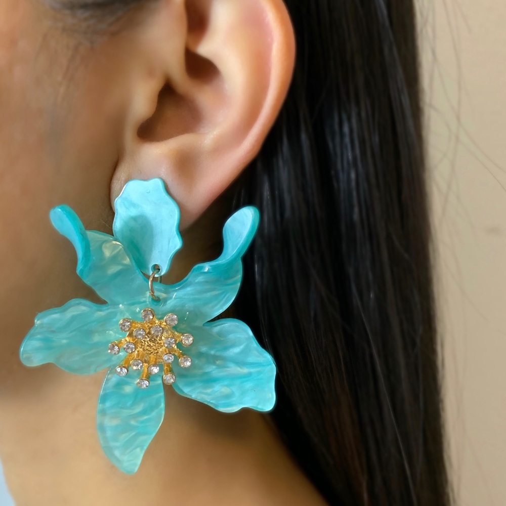 Blue acrylic flower drop earrings